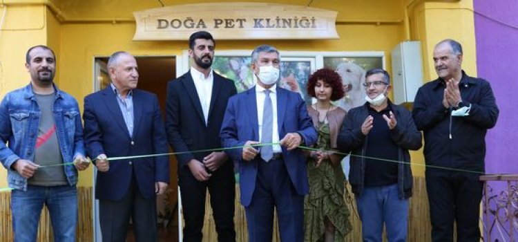 TWENTY-FOUR HOURS OPEN VETERINARY CLINIC IN VAN CITY